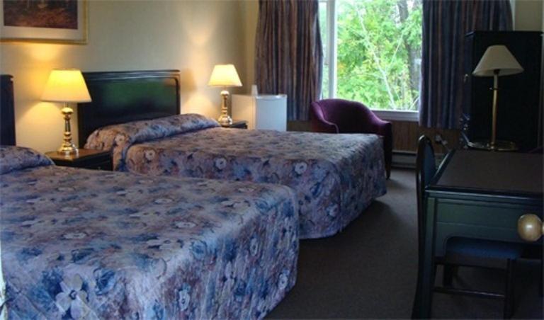 Gateway Motel Gananoque Phòng bức ảnh